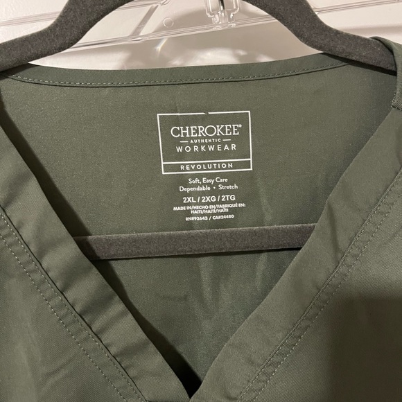 Scrub top - Picture 2 of 2